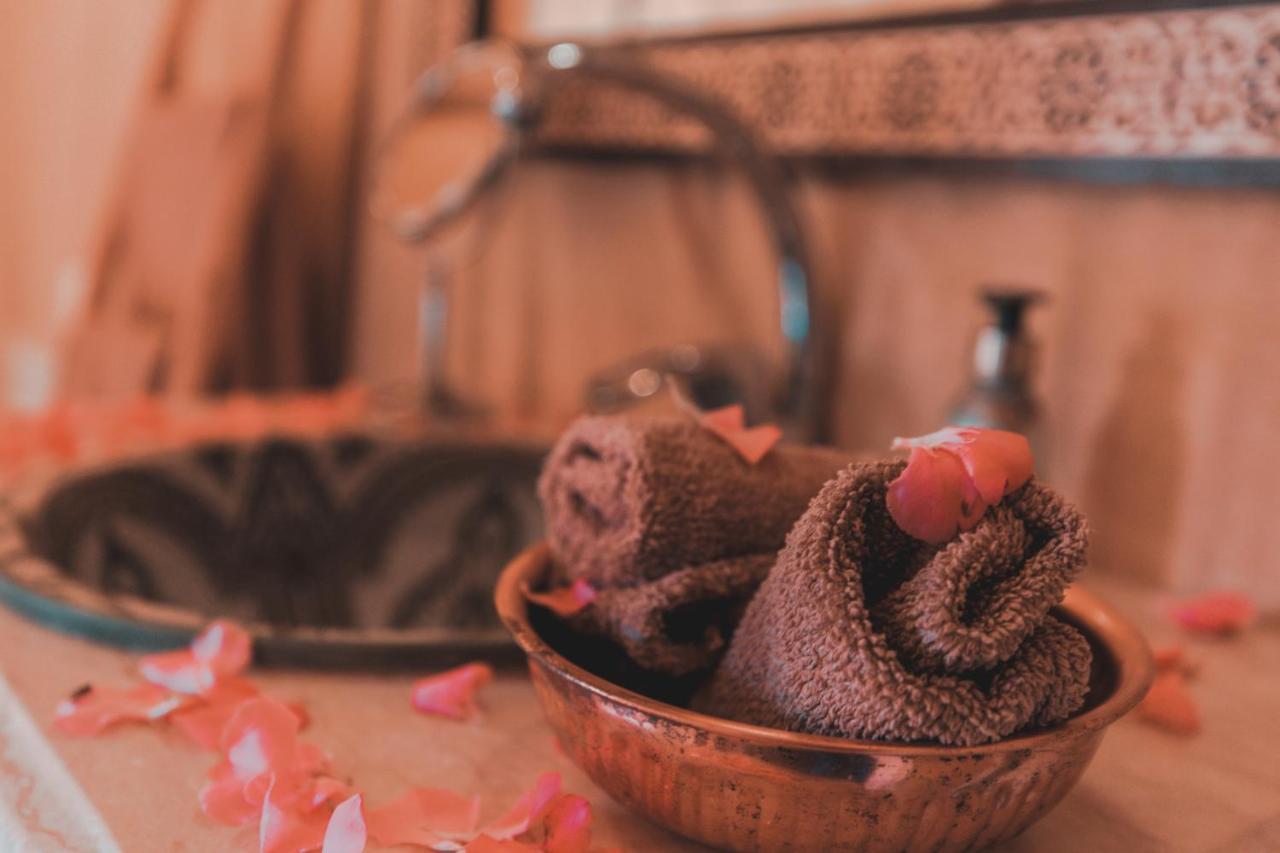 Caravanserai Luxury Desert Tented Camp Merzouga Bagian luar foto